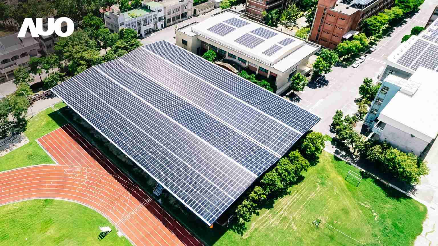 糖果派对SunSteel光电整合型浪板具备快速安装、、、轻量化优势,,可提升15%发电效能,,,,通过国际IEC与台湾VPC认证安全、、防漏、、、、耐候标准