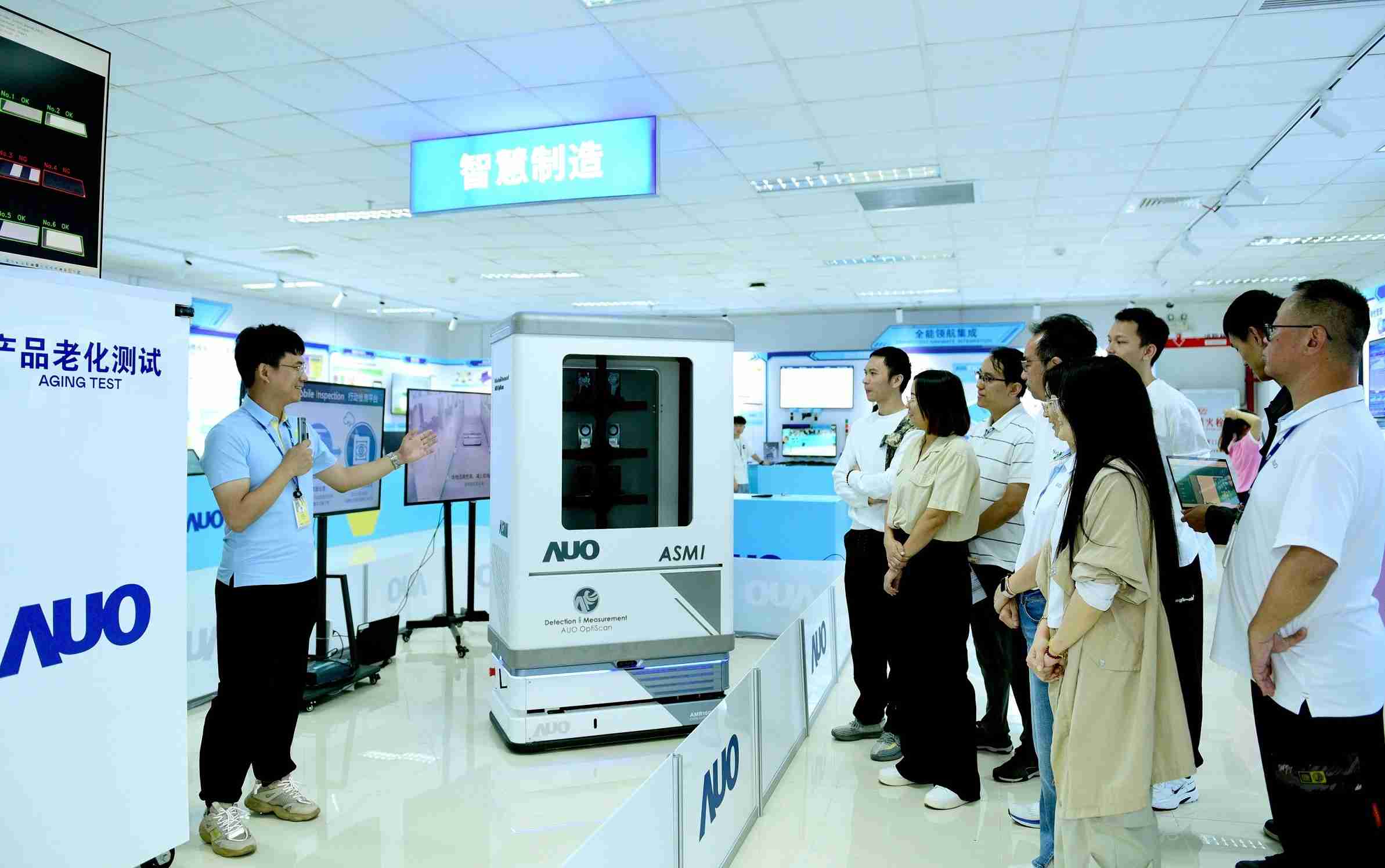 糖果派对厦门将5G+ABC技术串联生产管理全流程，，，，打通研发、、、、采购、、生管、、制程、、设备、、、、质量等产品全生命周期制造流程，，完成数字化设计、、智慧供应链、、、智能座舱、、、、全流程设备管理、、、数据驱动优化、、、智慧在线检测、、、、智慧品管等自适应生产模式升级